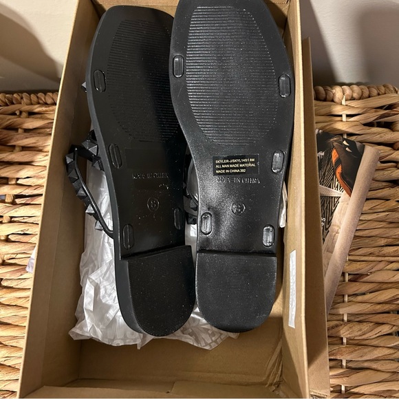 Steve Madden Skyler-J Black Studded Strappy Slip On Square Toe Flat Sandals - Picture 4 of 5
